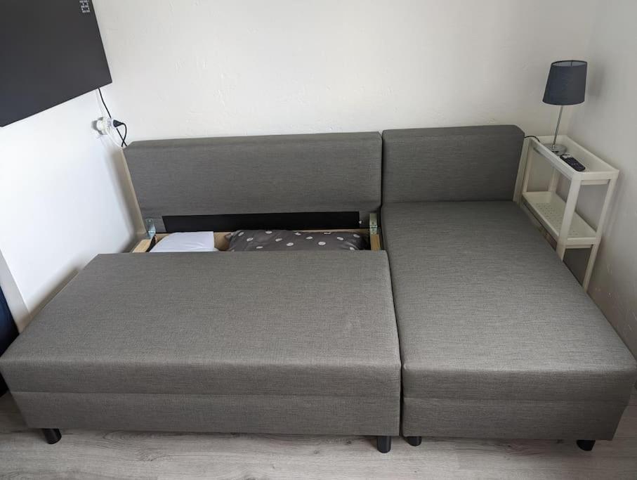 Lovely Studio With Free Parking On Premisis Asten Exteriör bild