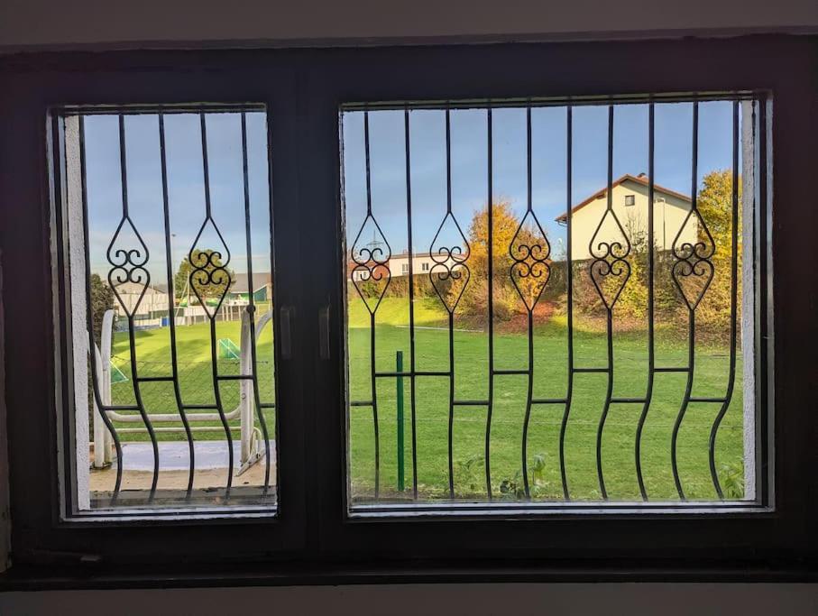 Lovely Studio With Free Parking On Premisis Asten Exteriör bild