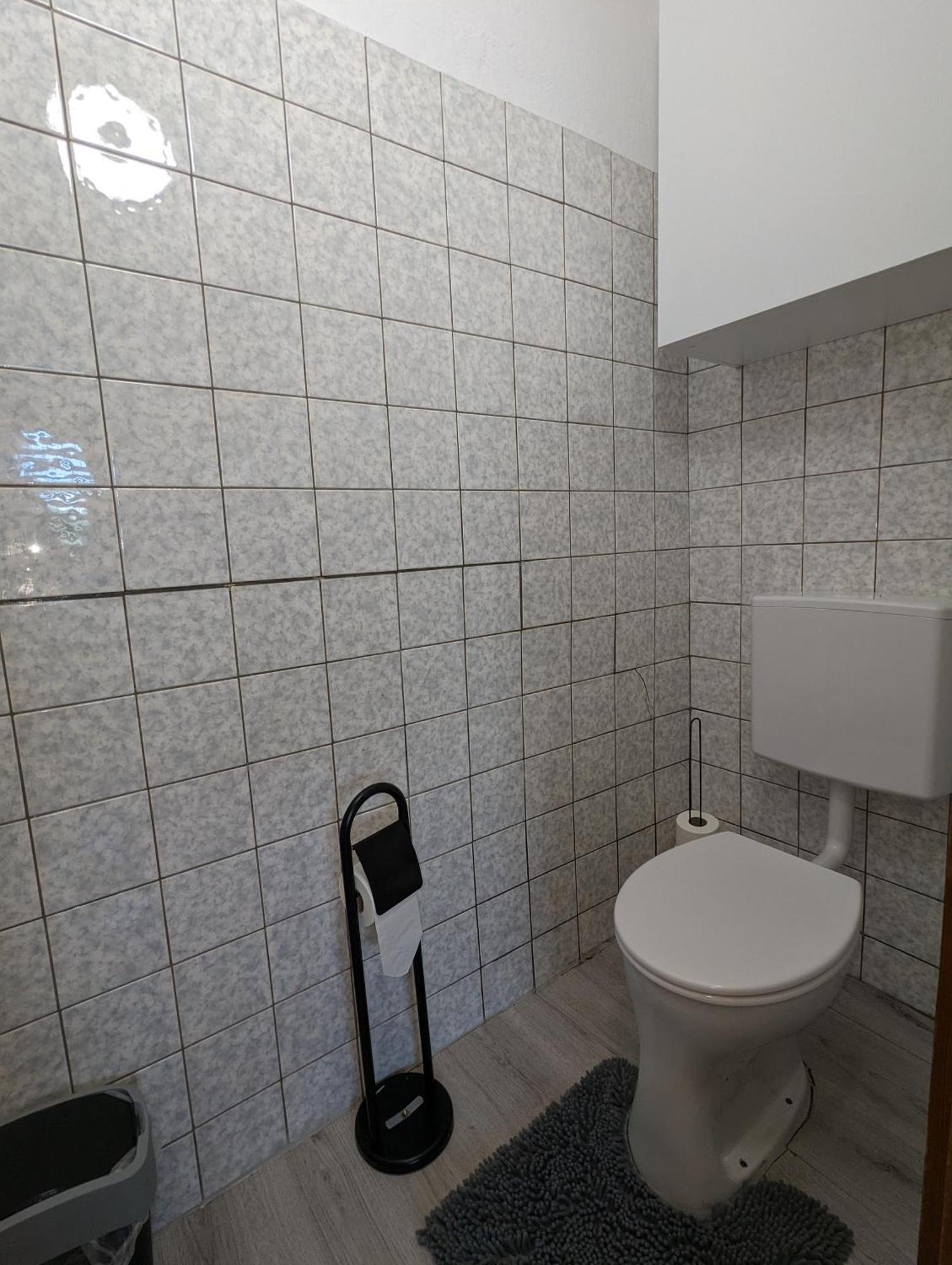 Lovely Studio With Free Parking On Premisis Asten Exteriör bild
